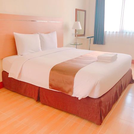 Revayah Hotels Ruteng Luaran gambar