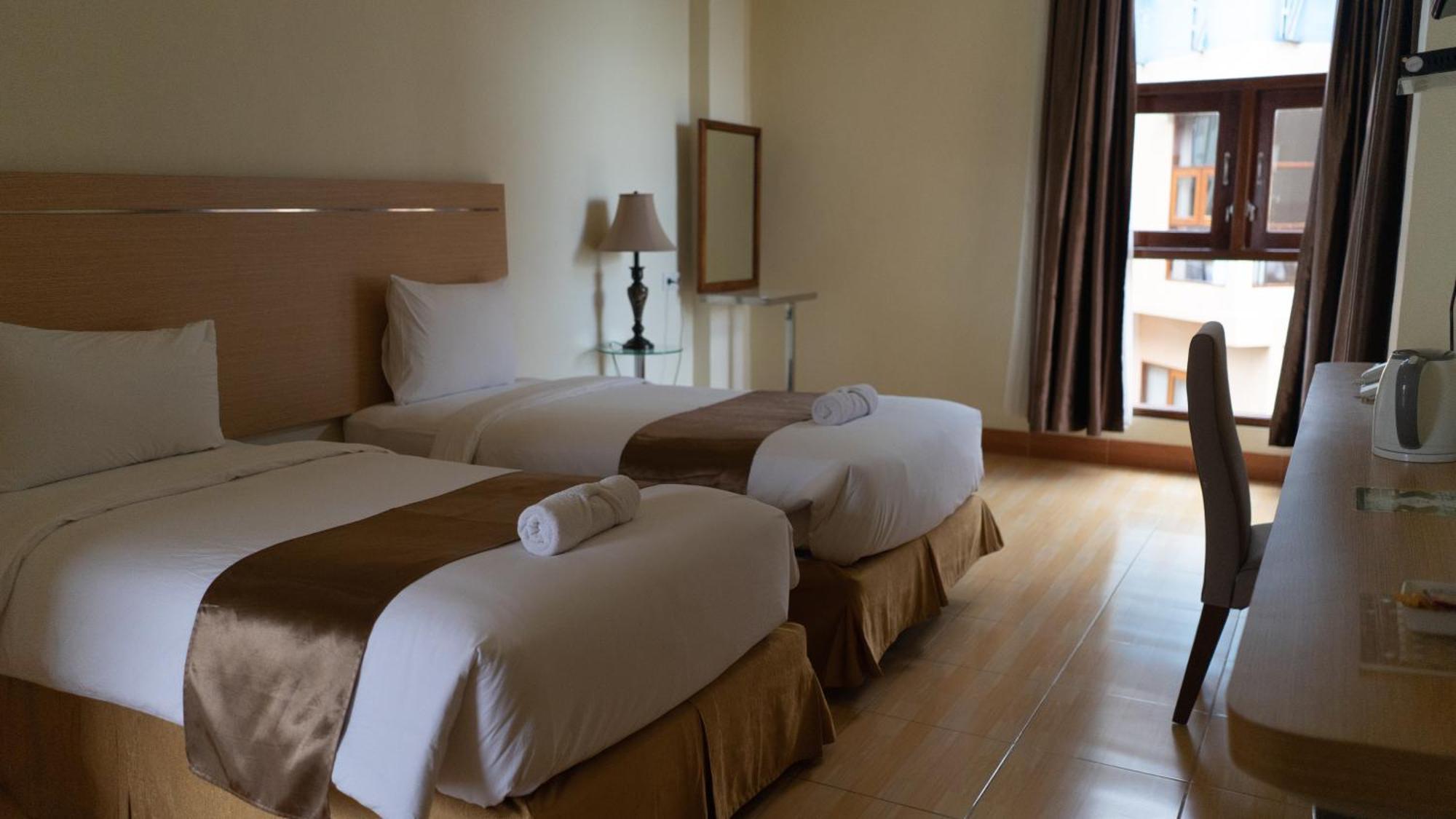 Revayah Hotels Ruteng Luaran gambar
