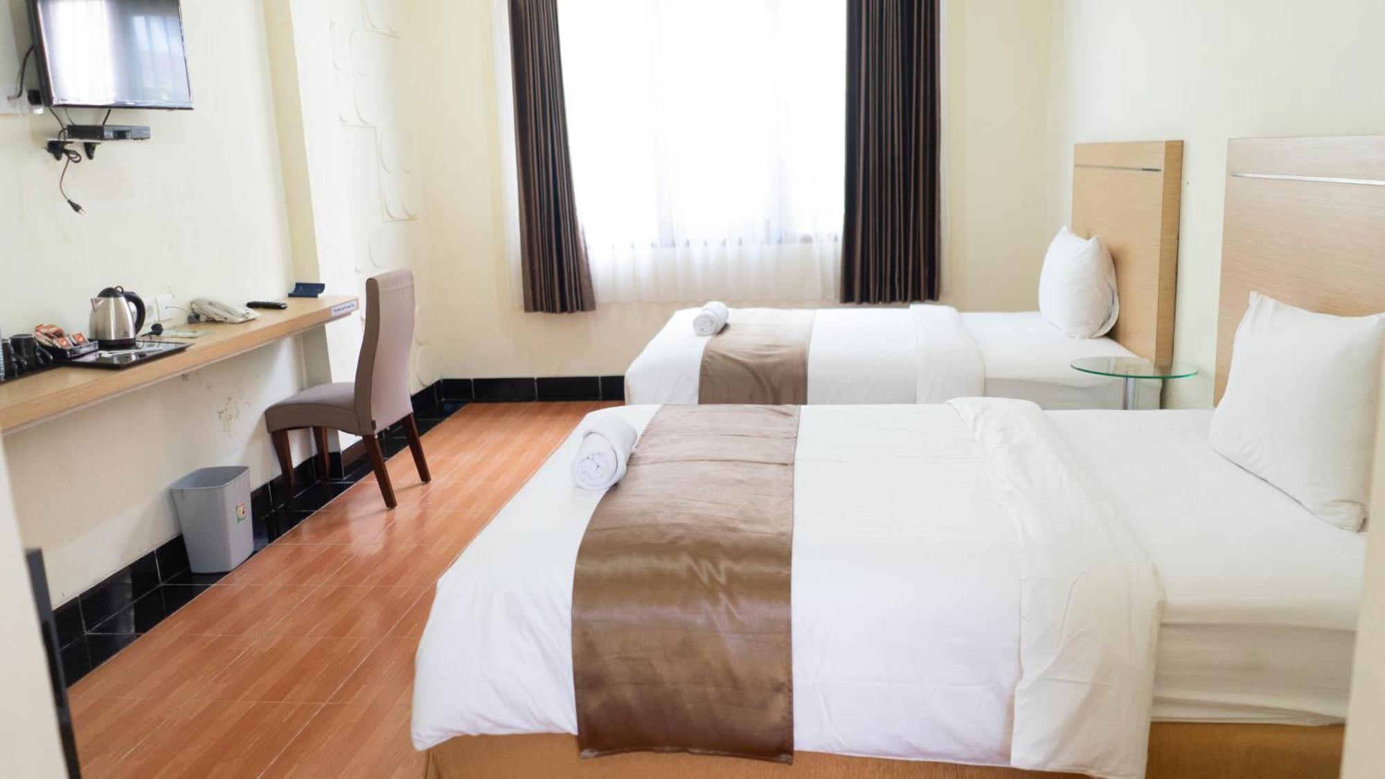 Revayah Hotels Ruteng Luaran gambar