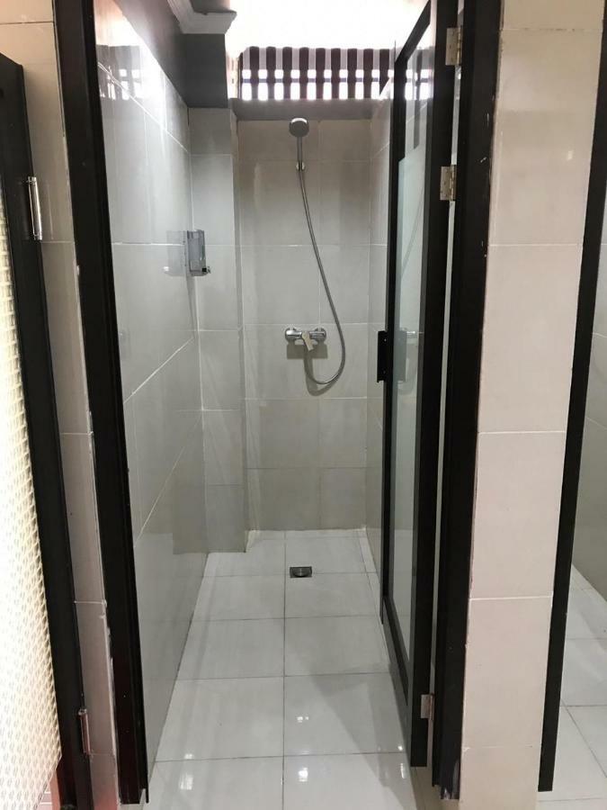 Revayah Hotels Ruteng Luaran gambar